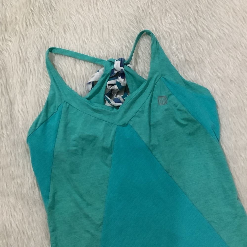 Eleven blue green athletic yoga bra top